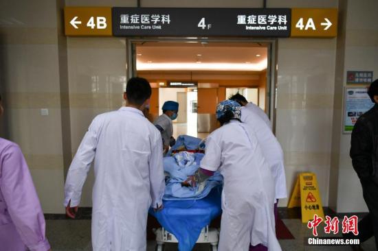 王贺胜指出，到2020年全面推进医联体建设，形成较为完善的医联体政策体系。图为一家医院内。（资料图）中新社记者 任东 摄